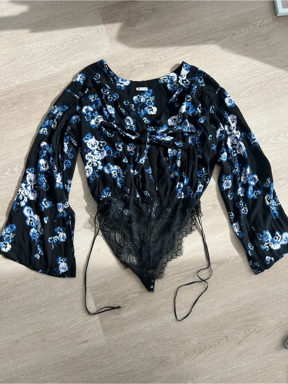 Free People Forties Feels Black Floral Lace Trim Printed Bodysuit Women’s Small - Picture 2 of 7